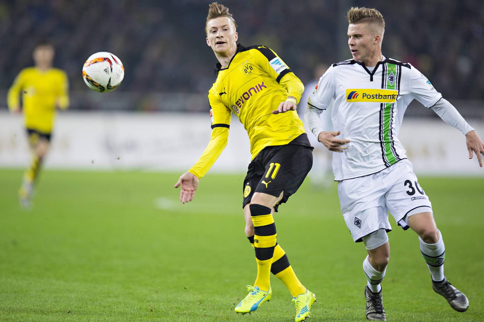 marco-reus-dortmund-nico-elvedi-moenchengladbach-01-12-16-imago-22600277h - Copy